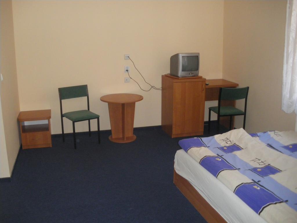 Osrodek Wypoczynkowy Ognisko Hotel Krynica Zdroj Exterior foto